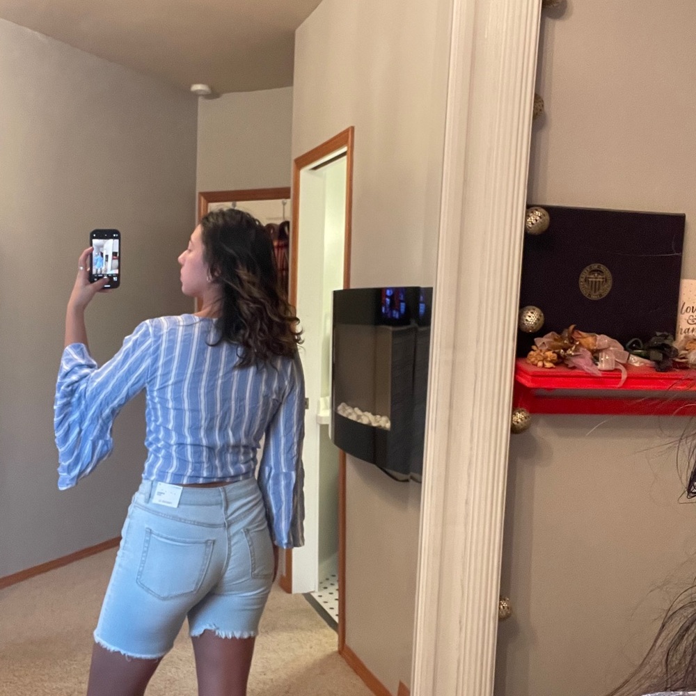 Shirt - Picture 4 of 5